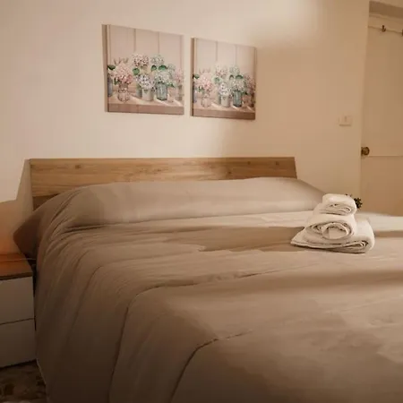 Two-room Apt. Under The Aqueduct's Arch In Pigneto *