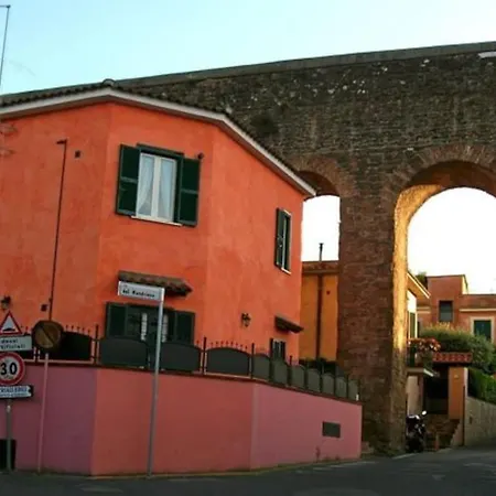 Two-room Apt. Under The Aqueduct's Arch In Pigneto Apartment Rome
